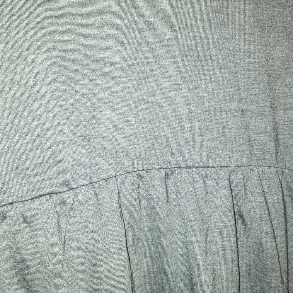 Michelle Mae Heathered Green V Neck - Picture 2 of 2